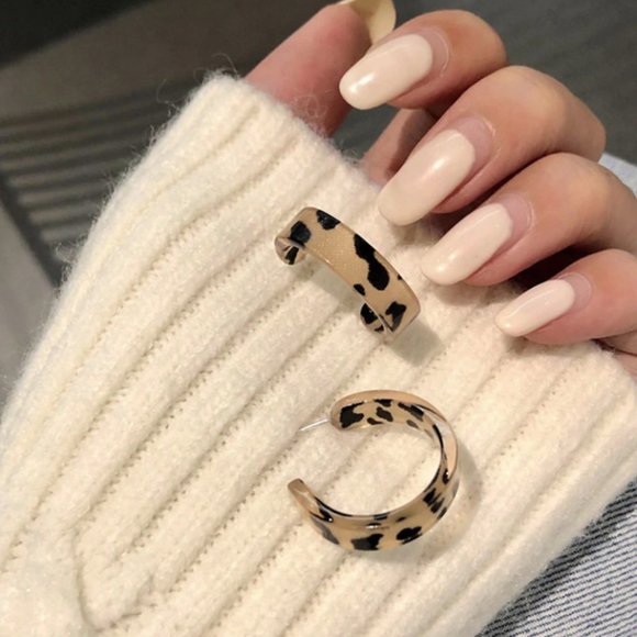 Korean Style Brown Leopard Earrings - Picture 4 of 10